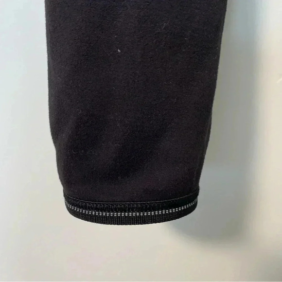 Lululemon  black cropped sweater - Picture 3 of 5